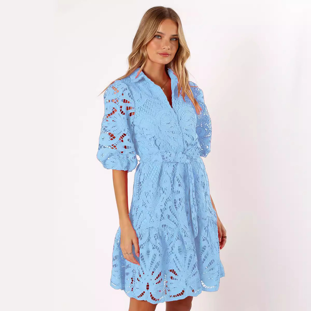 Robe en Dentelle Coupe émancipée & élégance 3D